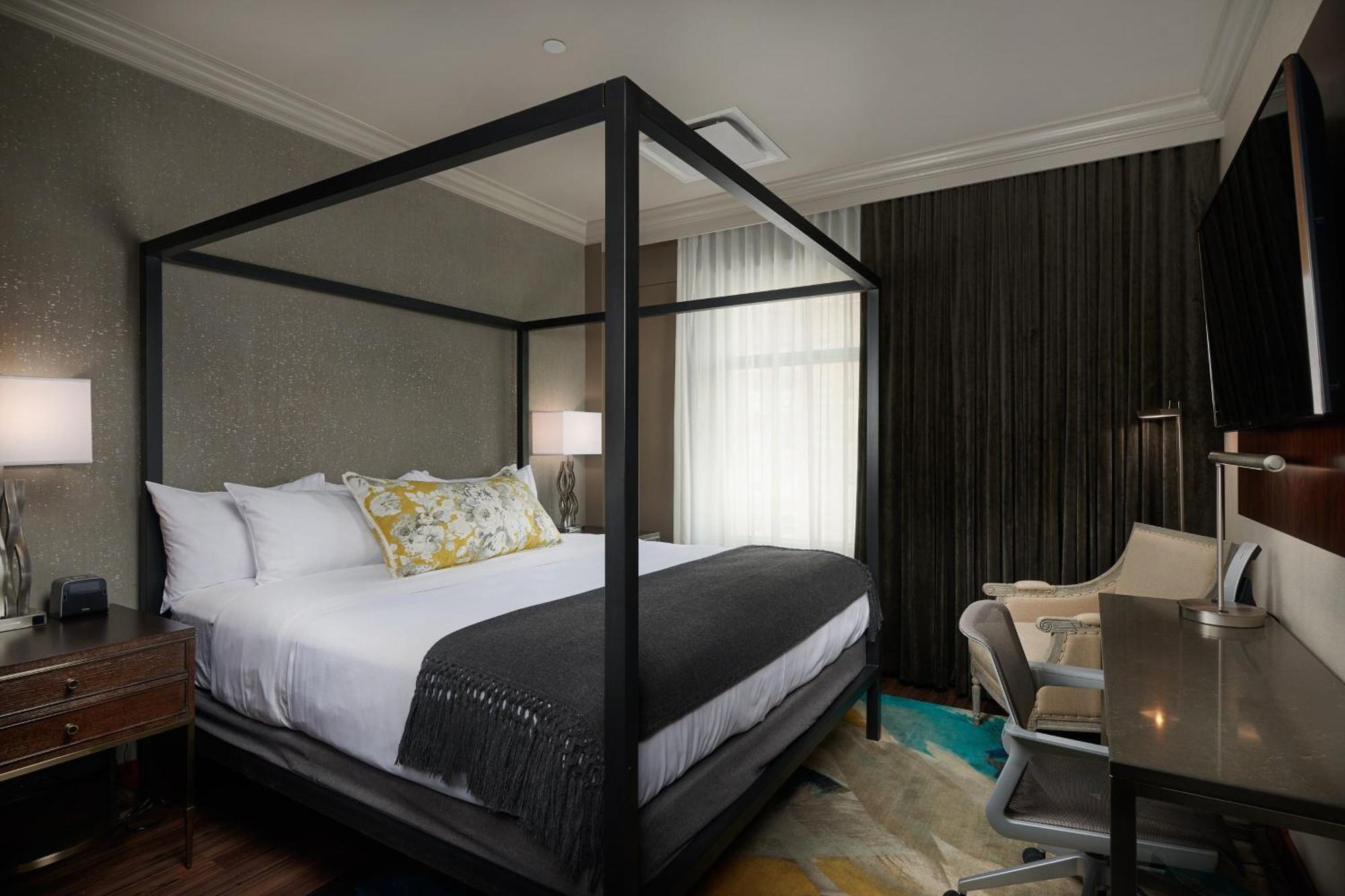 The Merrill Hotel & Conference Center, Muscatine, A Tribute Portfolio Hotel Bagian luar foto