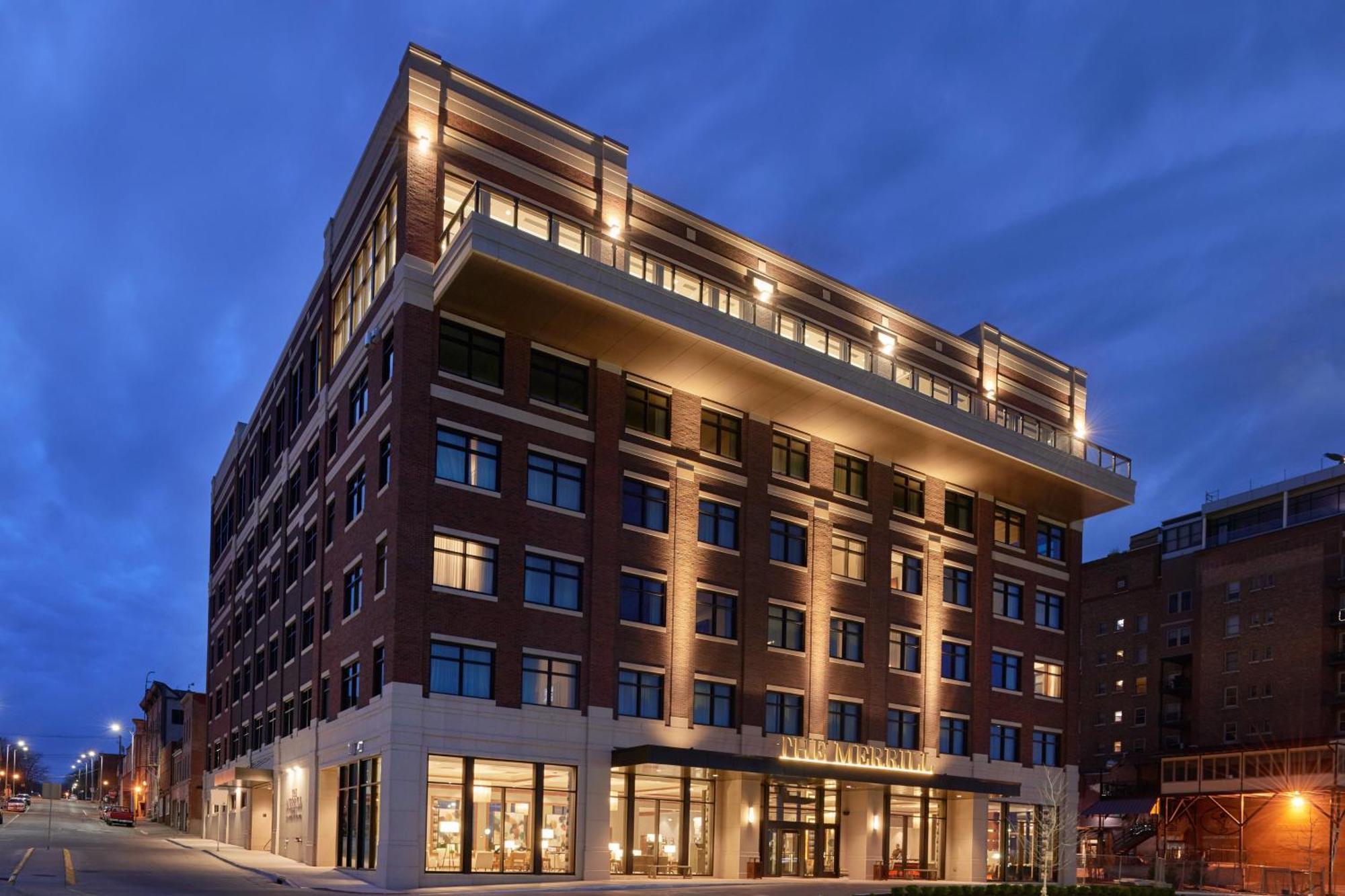 The Merrill Hotel & Conference Center, Muscatine, A Tribute Portfolio Hotel Bagian luar foto
